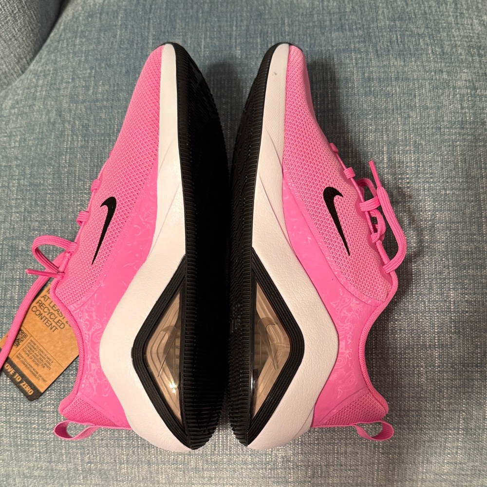 Nike Women's Pink and Black Athletic Shoes - Picture 3 of 5